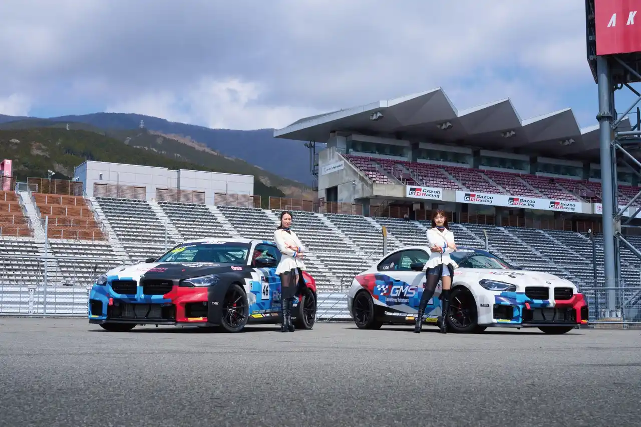 BMW & MINI Racing 2026 RD.1で新コスチューム初披露 北川エリナ氏・朝倉咲彩氏が開幕戦を彩る