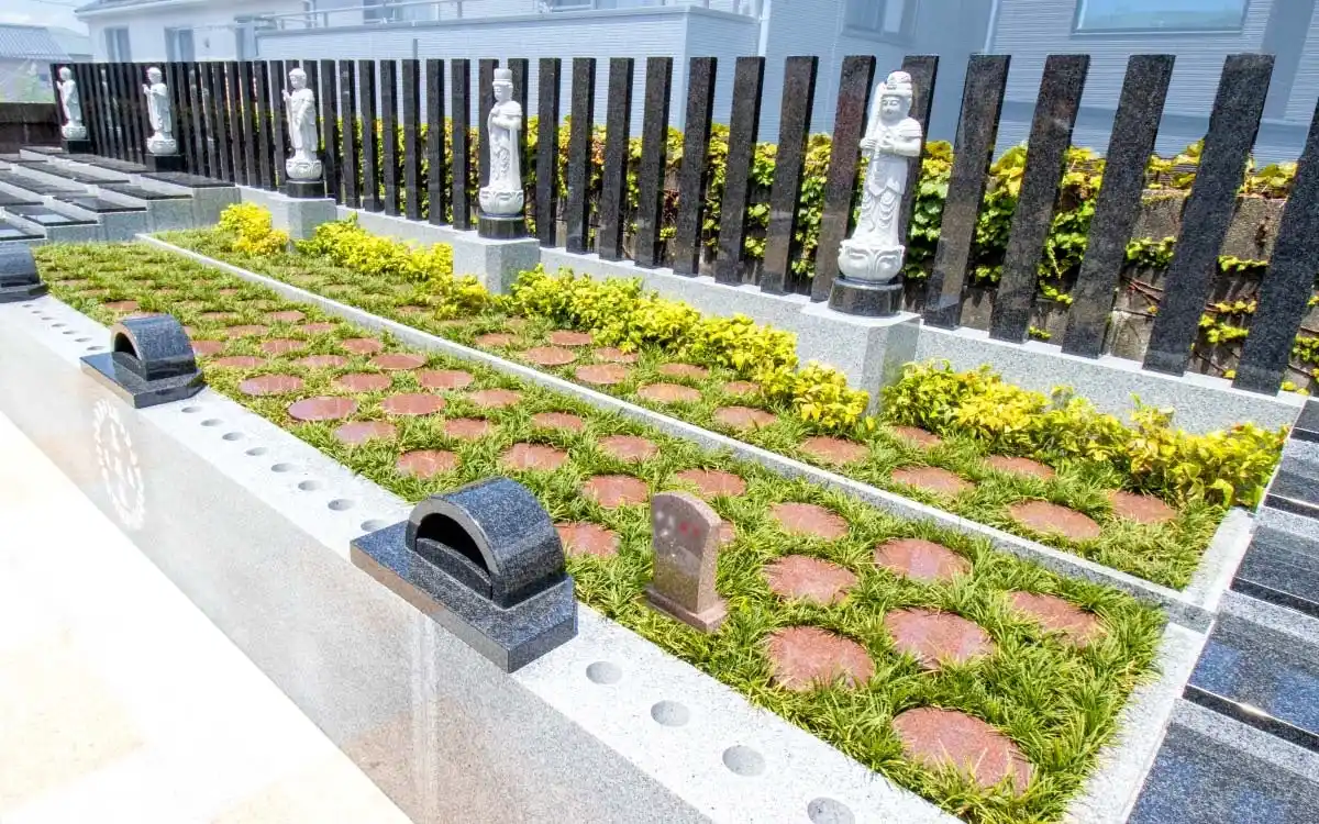 【株式会社エータイ】 豊橋の駆け込み寺「観真寺」にお墓の悩みに応える永代供養墓・樹木葬が誕生。8/31より受付開始。