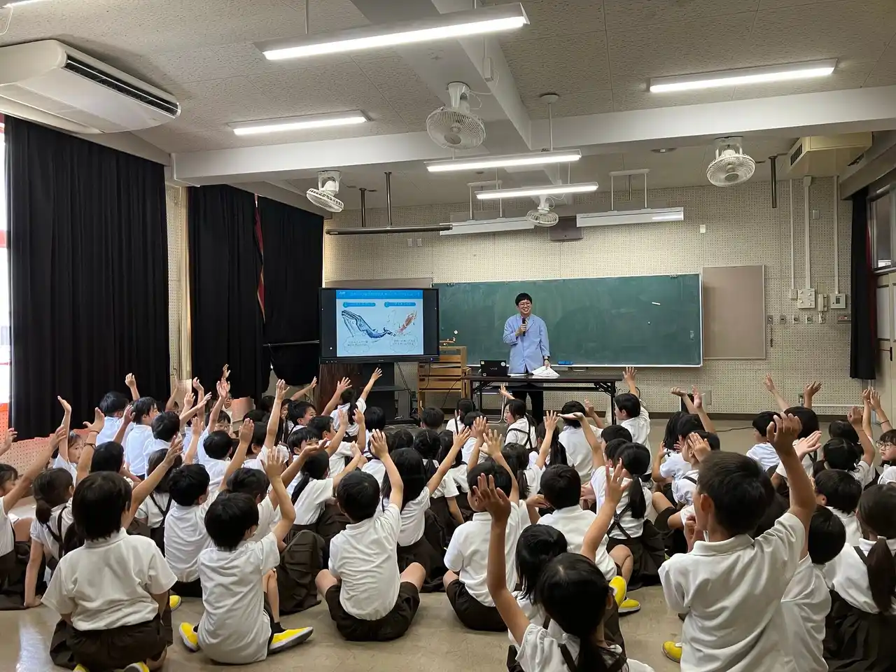 【Zoff】 メガネのZoff「目の健康」を啓発する出張授業～奈良県橿原市立真菅小学校～