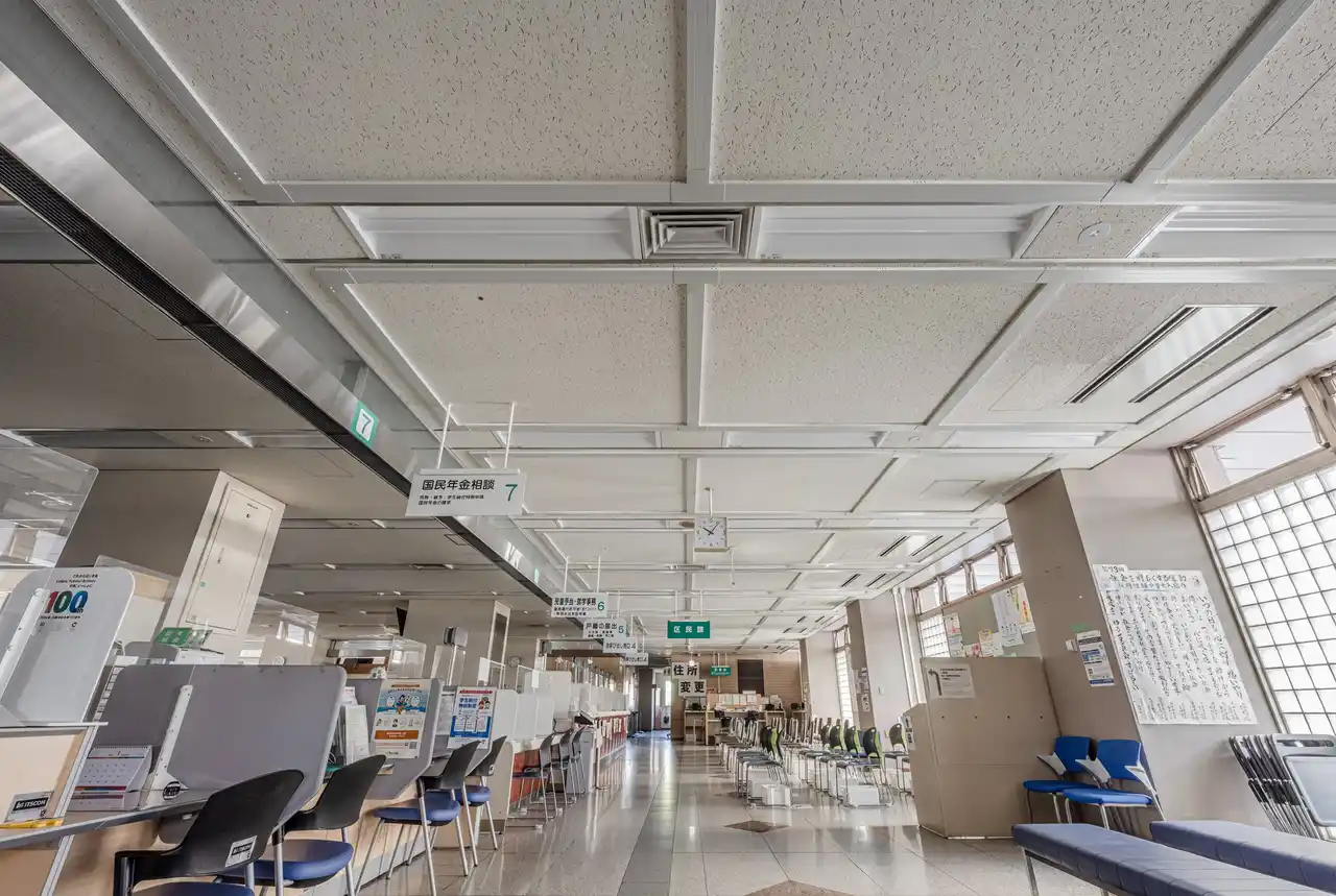 【日栄インテック株式会社】 日栄インテックの天井落下防止システム N-Safe(エヌ-セーフ)を公共施設の天井減災として川崎市中原区役所が採用