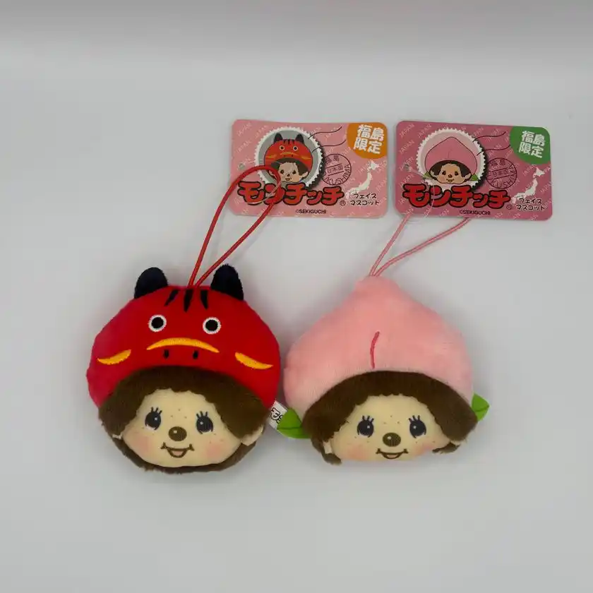 福島限定「モンチッチ フェイスマスコット〈桃〉」12月下旬より新発売！大ヒット“赤べこ”に続く第2弾