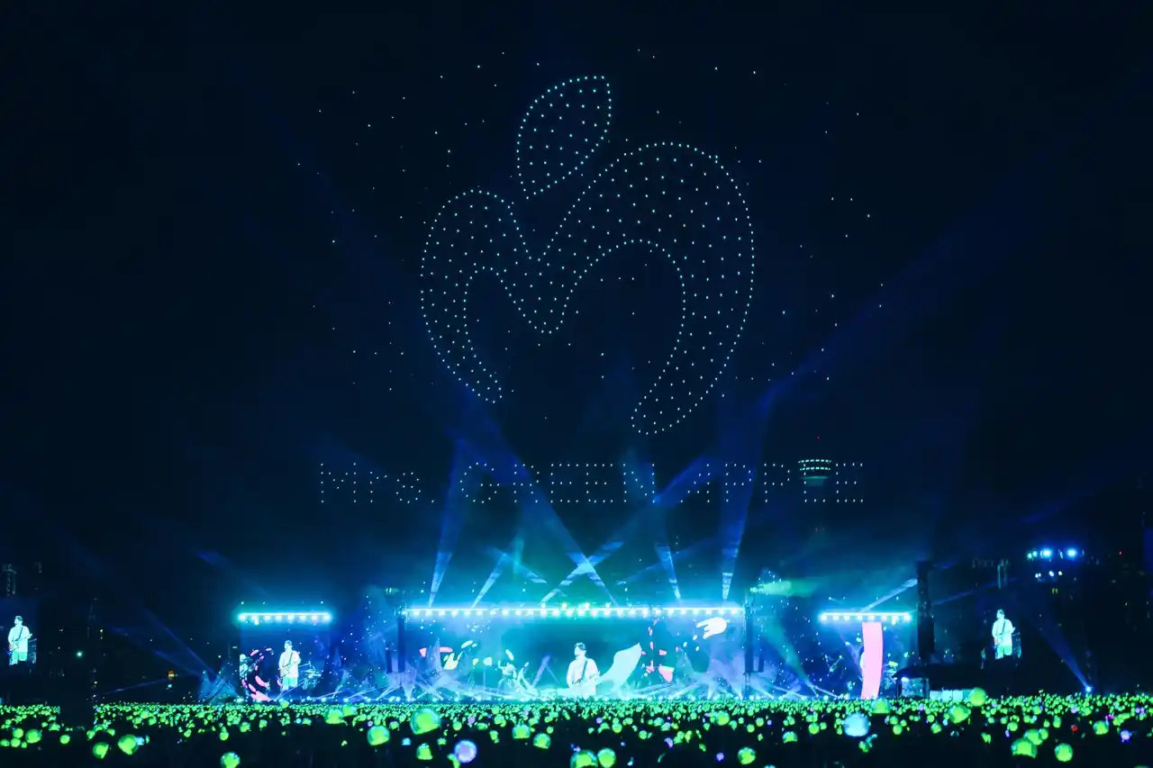 【ドローンショー・ジャパン】 Mrs. GREEN APPLE ドローンアート演出を10周年記念ライブで初導入