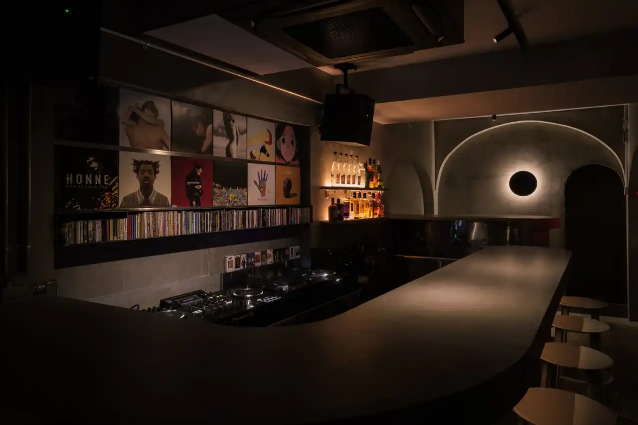 Spincoaster、3店舗目となるミュージックバーを神楽坂にオープン