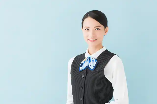【株式会社ナッパー】 株式会社ナッパーは業務中の服装に関する意識と、制服についてのイメージ調査を行いました。