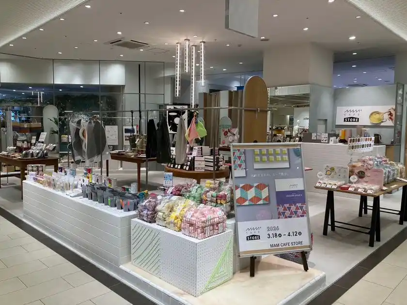 期間限定ショップ「MAM CAFE STORE金沢百番街 Rinto店」