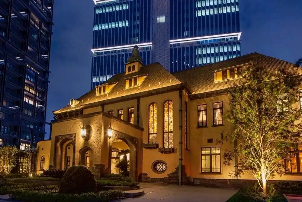 「1925年から100年-人間と機械、その狭間にある意志」