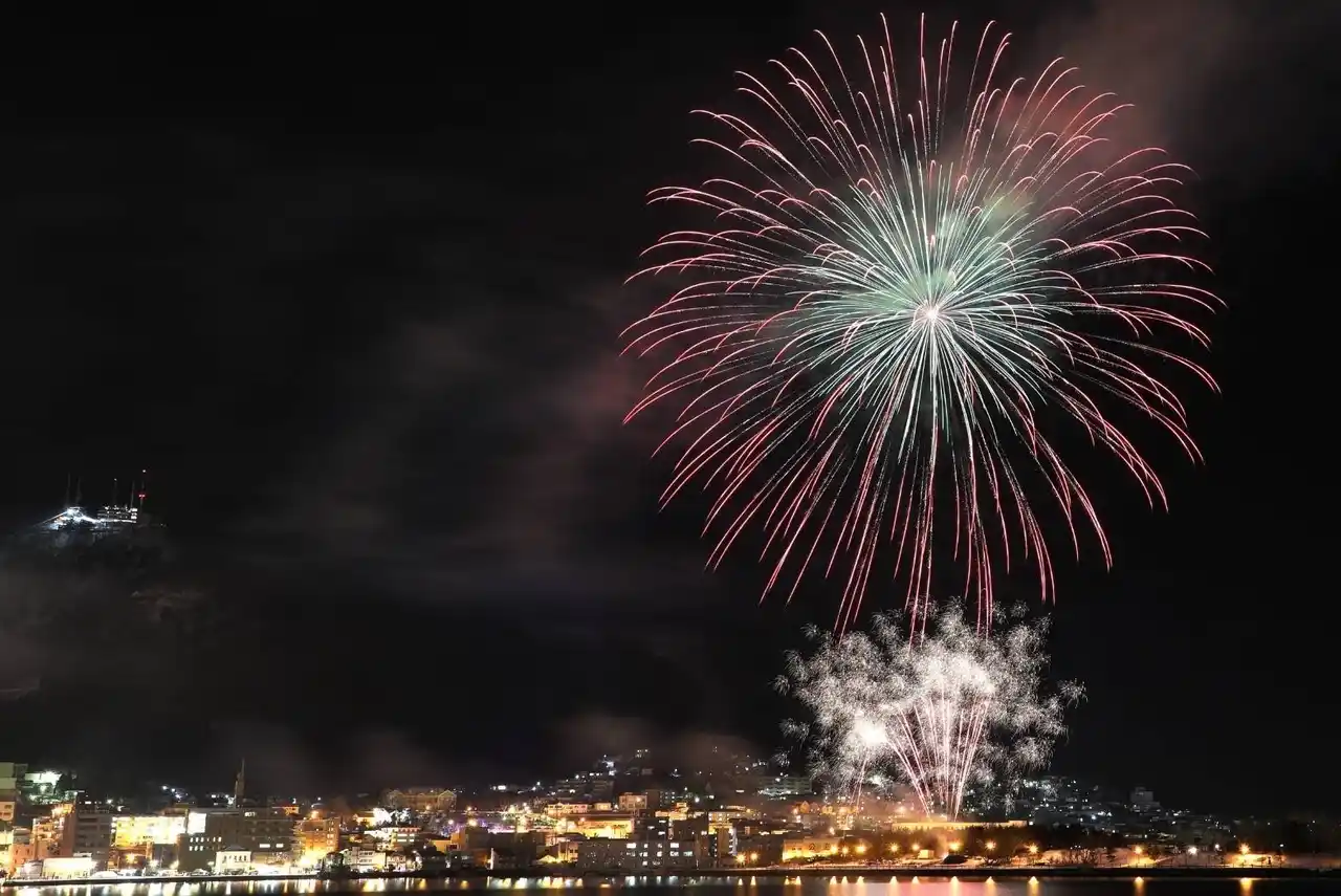 【湯元 啄木亭】はこだて冬花火開催記念プラン販売開始【1日市電乗車券付】