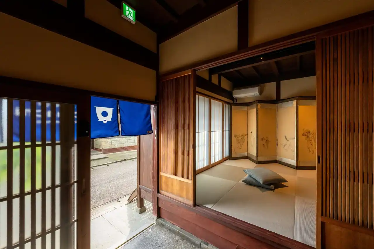 “趣の異なる部屋と美食を堪能” 福井県・三國湊のオーベルジュ連泊プラン