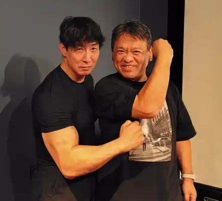 異色の舞台挨拶が開催！アームレスリング元日本王者の大東賢とボディビル元日本王者の白川奉信が登壇、映画「～運送ドラゴン～パワード人間バトルクーリエ」