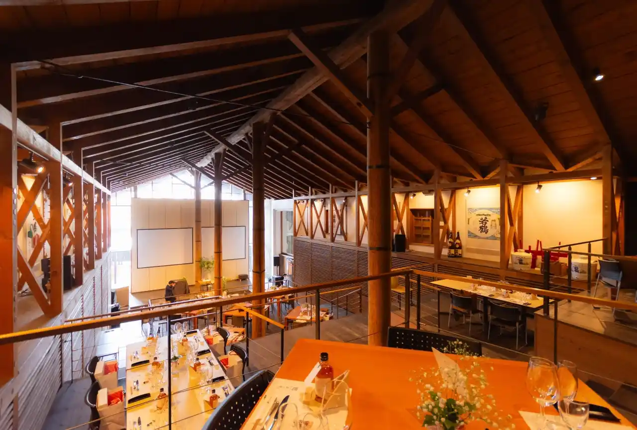 【若鶴酒造株式会社】 三郎丸蒸留所が提案する「蒸留所ウェディング」