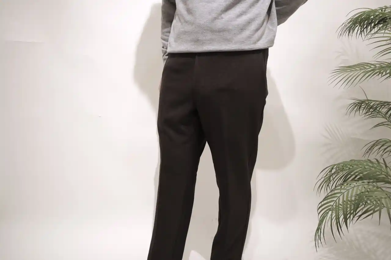 【青山商事】 ワークウエアブランドとして世界的人気の「Dickies(R)（ディッキーズ）」とコラボ企画　着こなしの幅を広げる、温かみのあるウールライク素材が初登場！