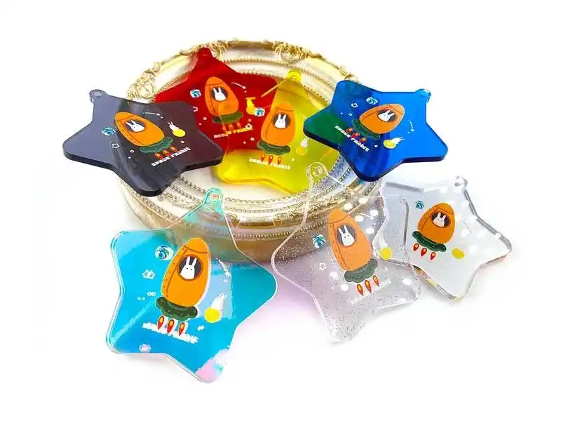 アクリルキーホルダーの素材の違いを徹底解説！透明感・発色・仕上がりの選び方ガイド公開（2026/02/20）