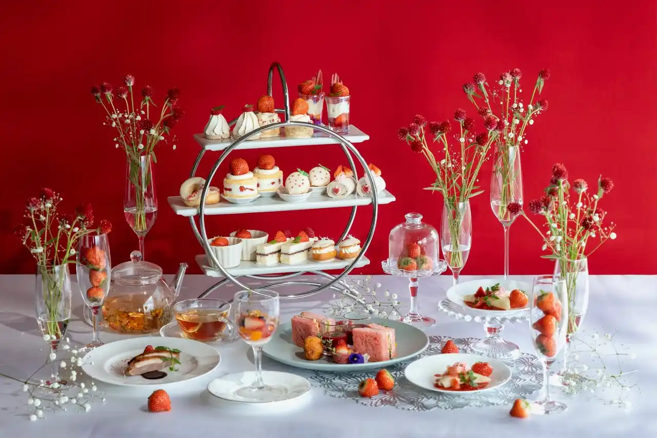 【2026年最初のアフヌン／ANAクラウンプラザホテル金沢】あまおう苺アフタヌーンティーセット ～雪どけストロベリー～