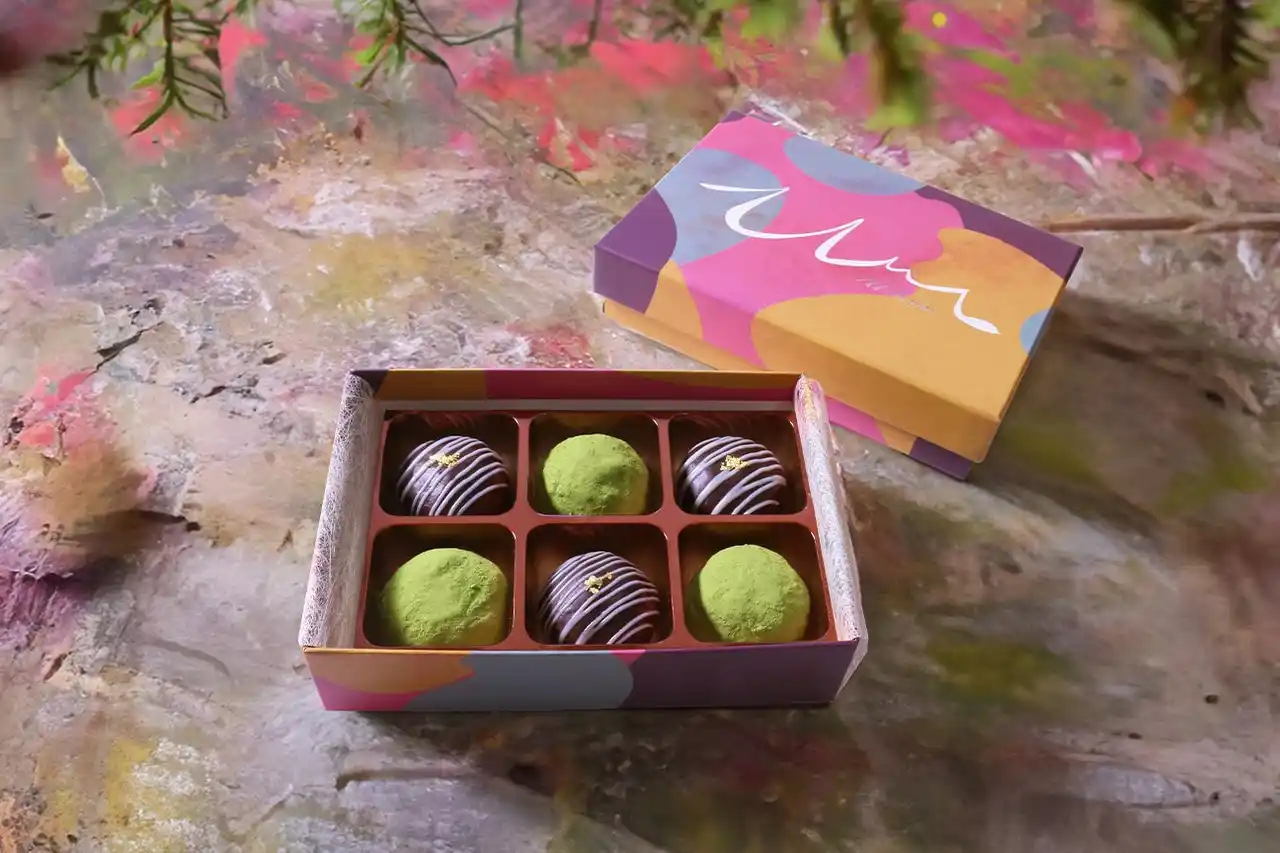 【株式会社井筒八ッ橋本舗】 創業221年、京銘菓で有名な「井筒八ッ橋本舗」が若手社員を中心に立ち上げた新ブランド「Yatsuken」より『むにゅっとしょこら』を1月27日(火)からオンラインショップにて数量限定先行予約販売を開始