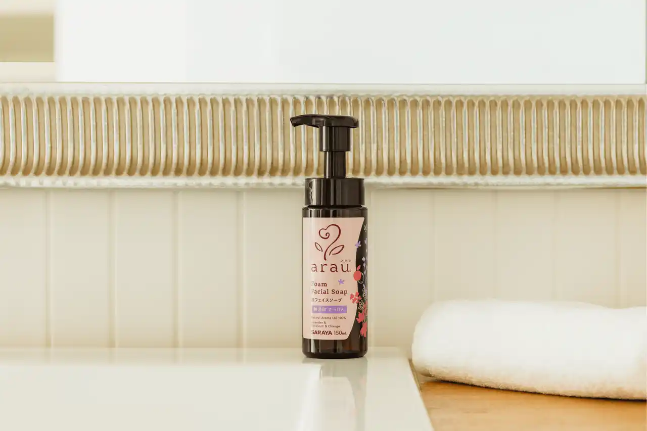 【サラヤ株式会社】 無添加(※1)せっけん＋独自のすすぎなめらか成分”ソホロ”(※2)で、 うるおい守りながらやさしく洗う 「arau.（アラウ） 泡フェイスソープ」リニューアル発売