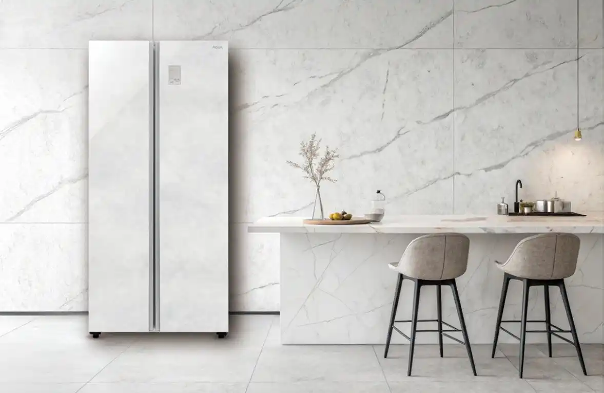 【アクア株式会社】 高いデザイン性と素材感にこだわった新モデル　AQUA 冷凍冷蔵庫「AQR-SBS48A」を発売