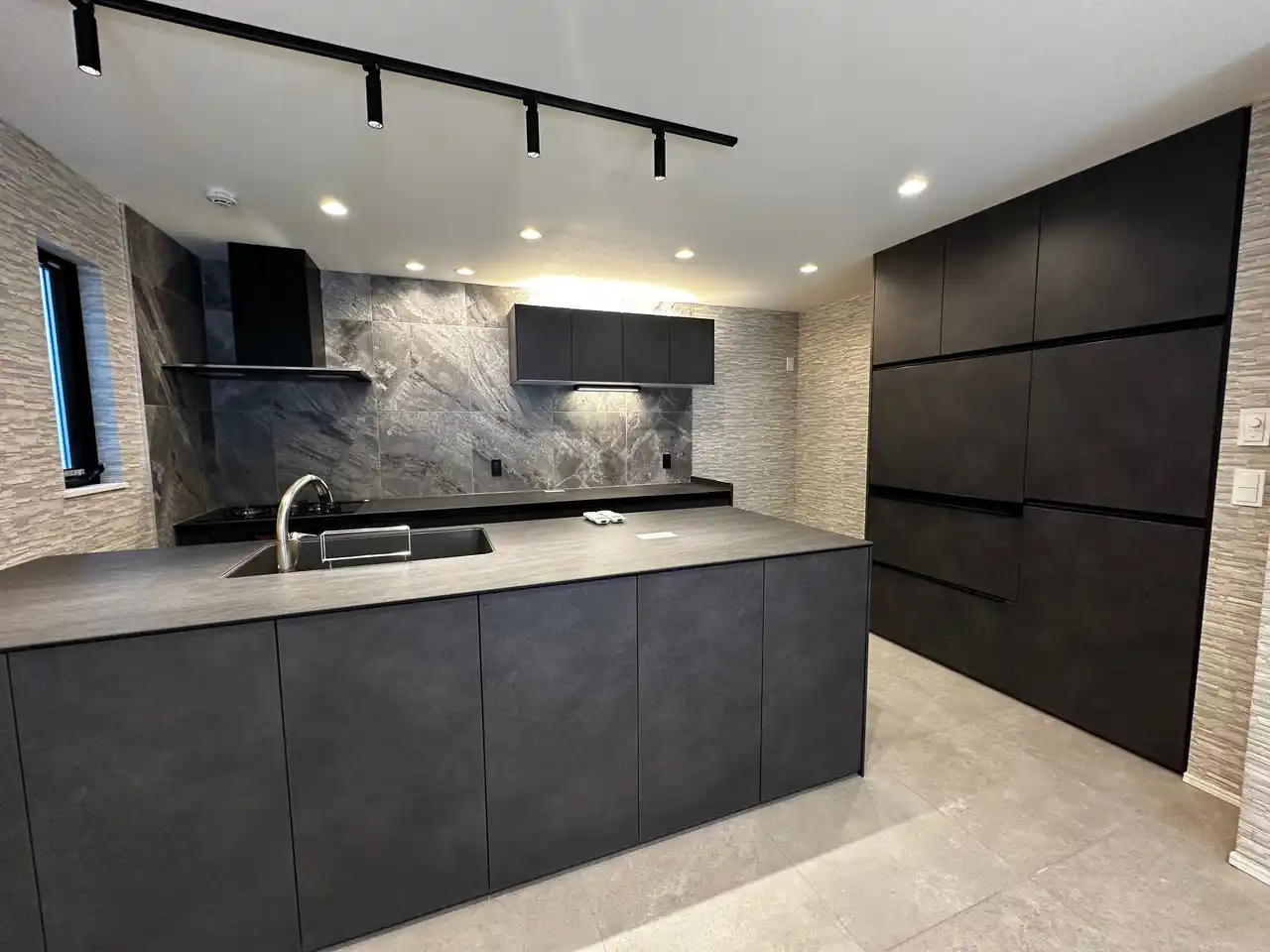 【株式会社マーキュリー】 内装にこだわった新築戸建てが港区麻布エリアに誕生！