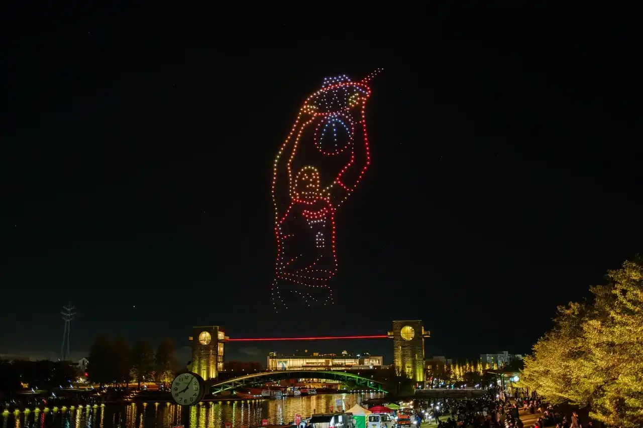 【素材提供可】富山グラウジーズ×富岩運河環水公園 初ドローンショー終幕！7000名観覧！！