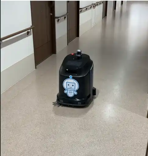 【エイム・テクノロジーズ株式会社】 エイム・テクノロジーズ株式会社、清掃ロボットKIRARAのエレベータ連携をココファン世田谷砧に導入