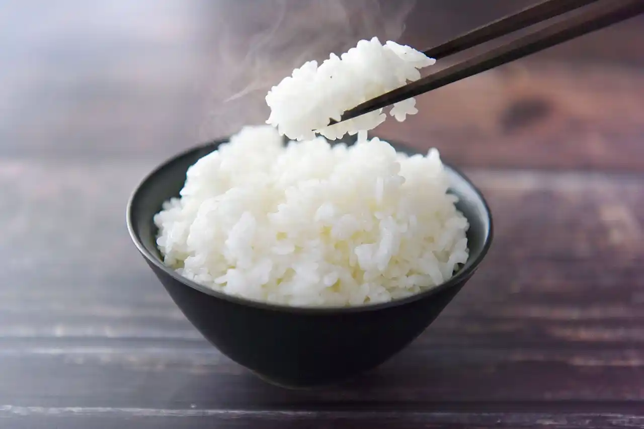 【赤穂化成株式会社】 備蓄米や古米も「にがり」でふっくら美味しく炊き上がる。管理栄養士推奨 『天海のにがり 簡単レシピ集』を7月14日(月)より公式サイト上で公開開始