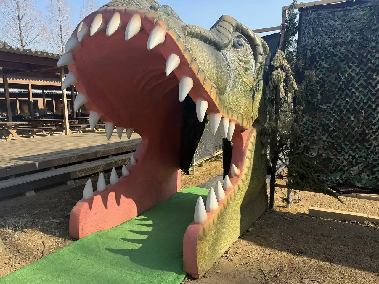 【期間限定】こもれびの森イバライドにて、ワン・ステップの体験型恐竜イベントパッケージを提供