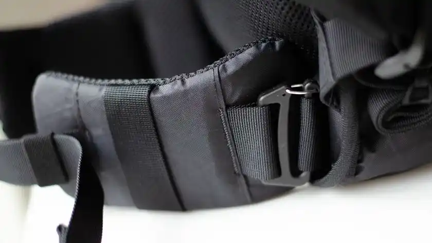 腰ベルトアップ