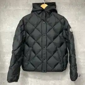 【株式会社スタンディングポイント】 エコスタイル銀座本店における洋服の買取ランキングを大公開！