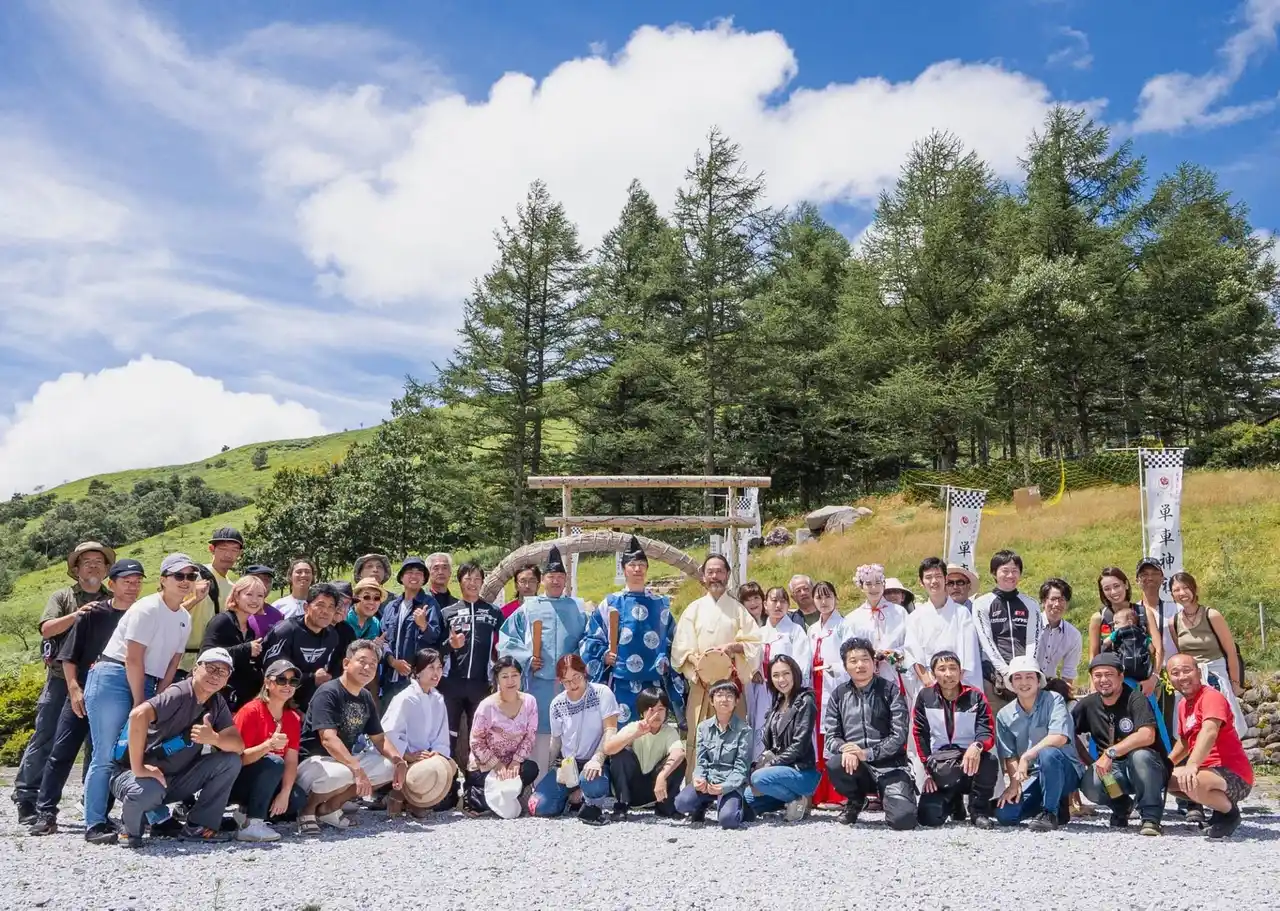 令和7年9月7日（日）標高約1600メートル単車神社（オートバイ神社）例大祭。全国のバイク関係者が集まり、全国バイク乗り約1000万人の「交通安全祈願」を雲の上から祈る