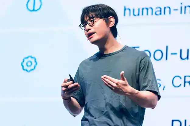 【FlashIntel Japan株式会社】 FlashIntel創業者 石一（Yi Shi）、Salesforce会長 兼 CEO マーク・ベニオフ氏とのチャリティランチを落札
