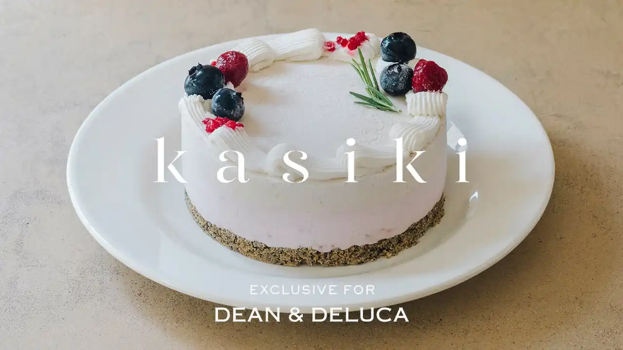 【DEAN & DELUCA】幡ヶ谷「kasiki」藤田澄香氏が初監修、 「夏苺と塩バニラオリーブオイルのアイスケーキ」数量限定発売。