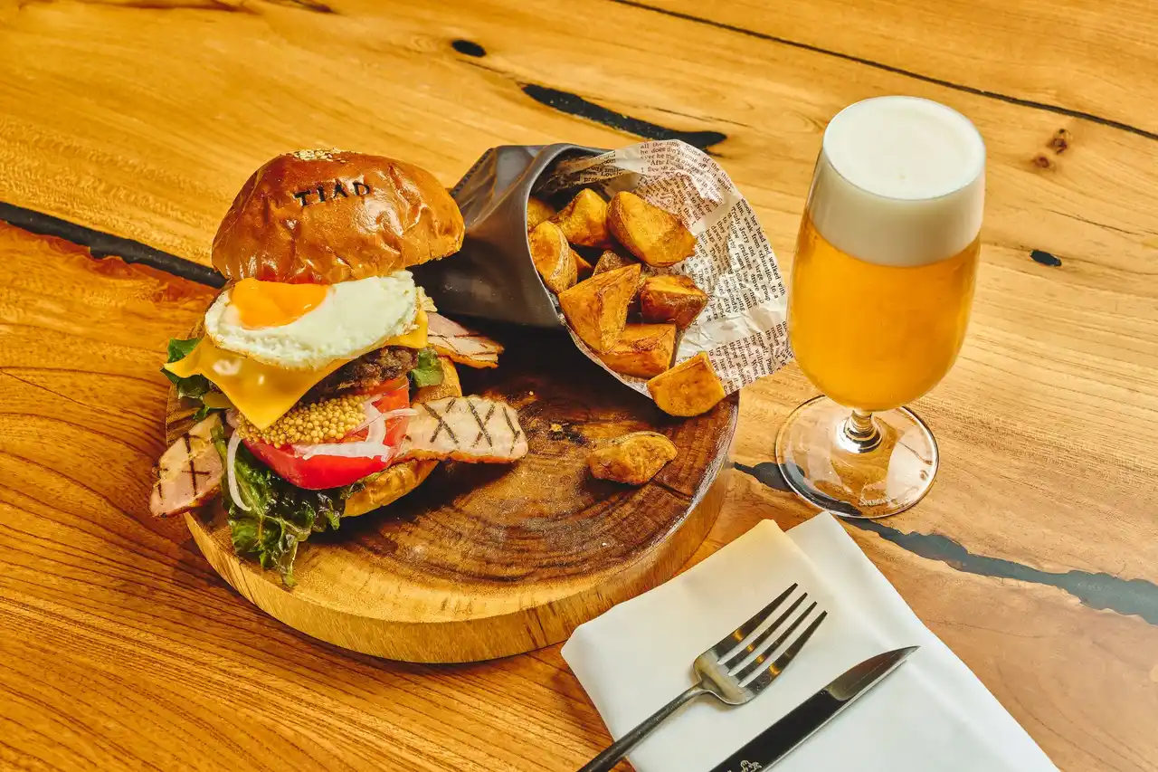 【TIAD, AUTOGRAPH COLLECTION】 TIAD, AUTOGRAPH COLLECTION　8月8日～9月15日 名古屋13ホテル合同でバーガーラリーイベントを開催！