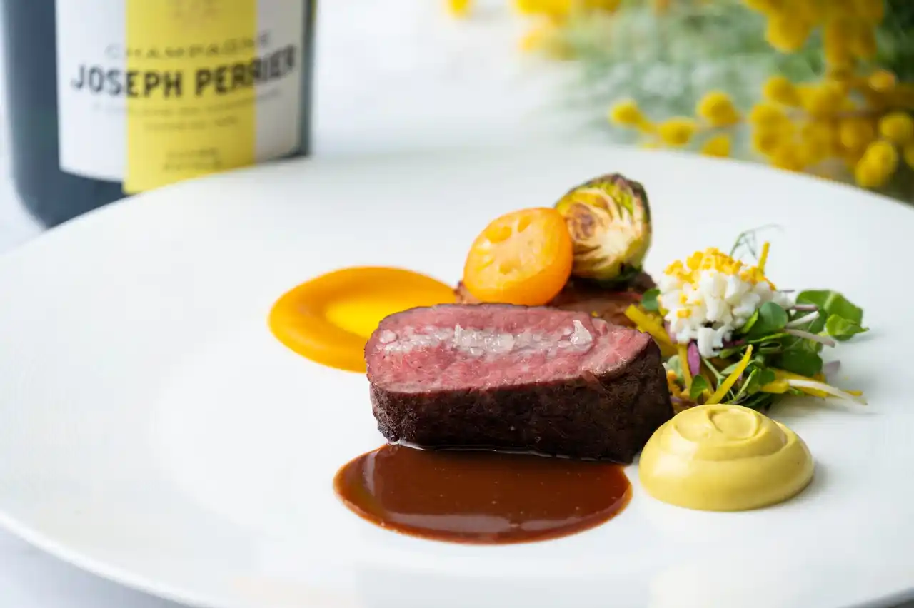 渋谷の夜景と感謝を贈るミモザイエローのディナー「Mimosa Night “Merci” ｜ミモザナイト メルシー」を2026年2月21日（土）より開催