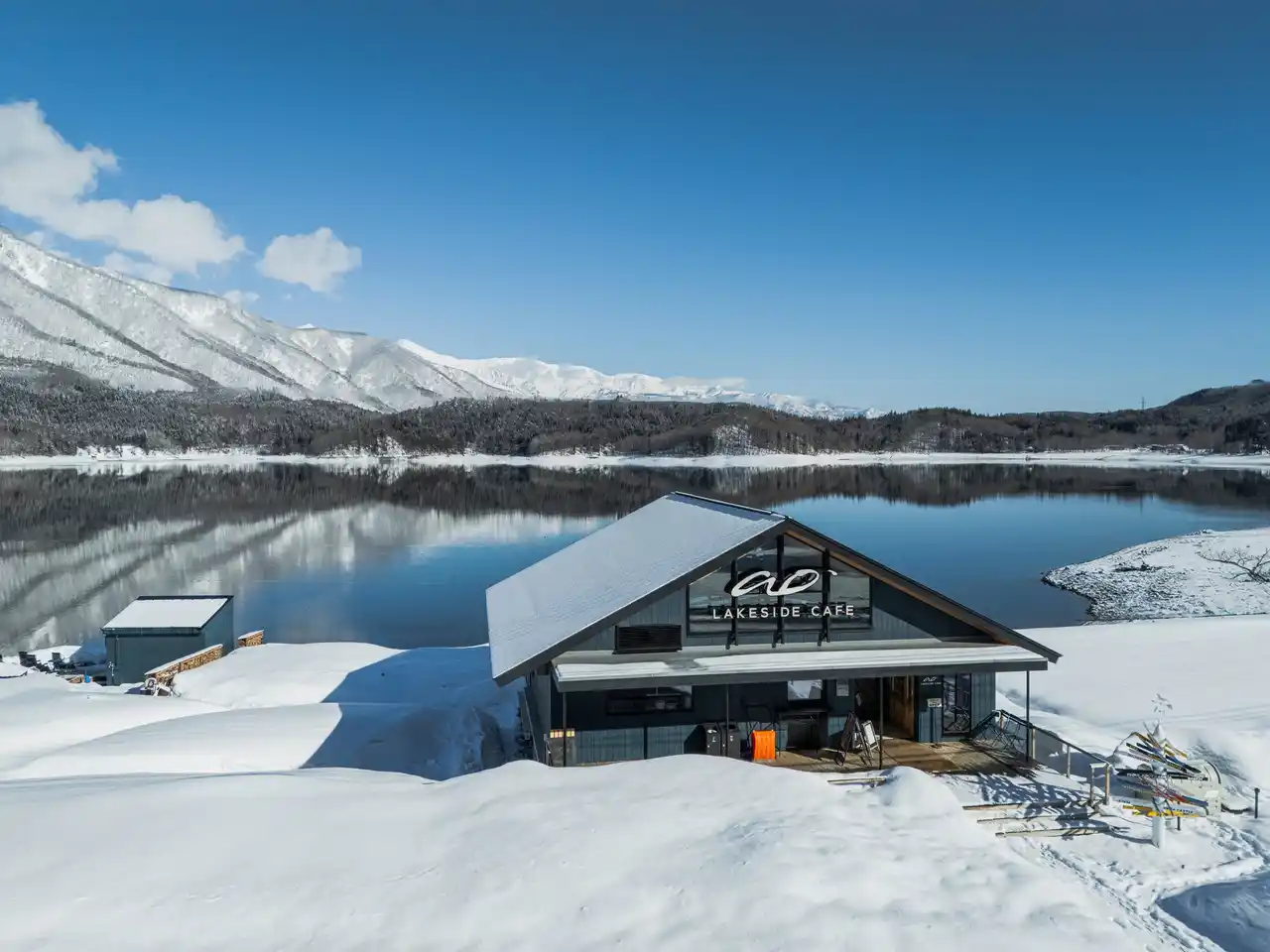 【株式会社ズクトチエ】 青木湖が一年で最も美しく静まる季節に　～“ao”の冬だけの味わい、限定メニューが登場～