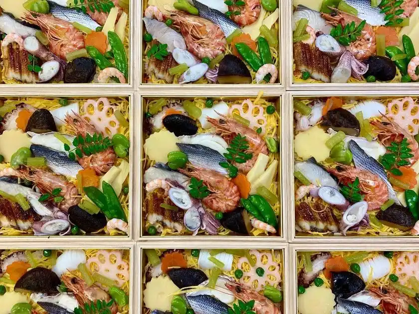 魚春特製「ばら寿司」