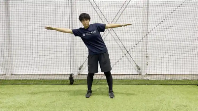 Bコース：スタンディングラテラルリーチ