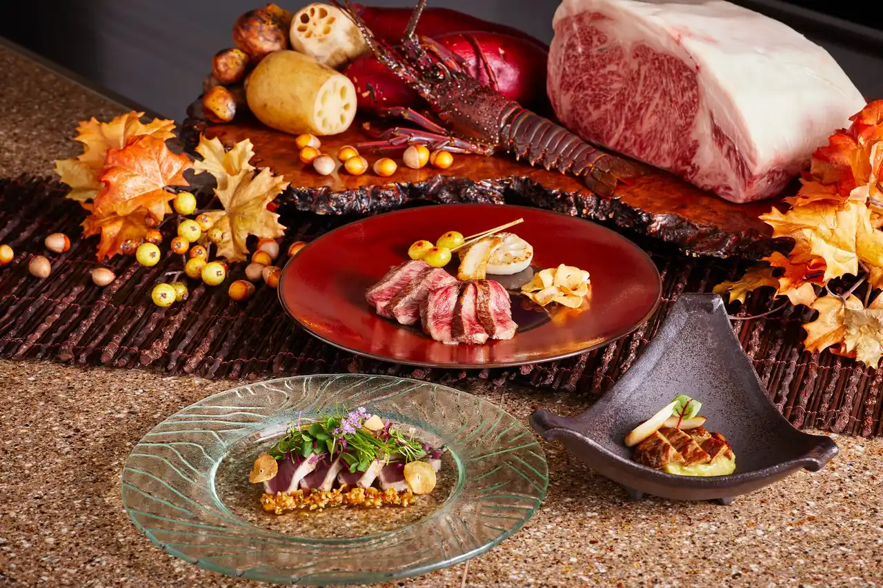 【ロイヤルパークホテル】秋の味覚の王様！松茸との豪華饗宴「松阪牛サーロインディナー」を9月10月限定発売。