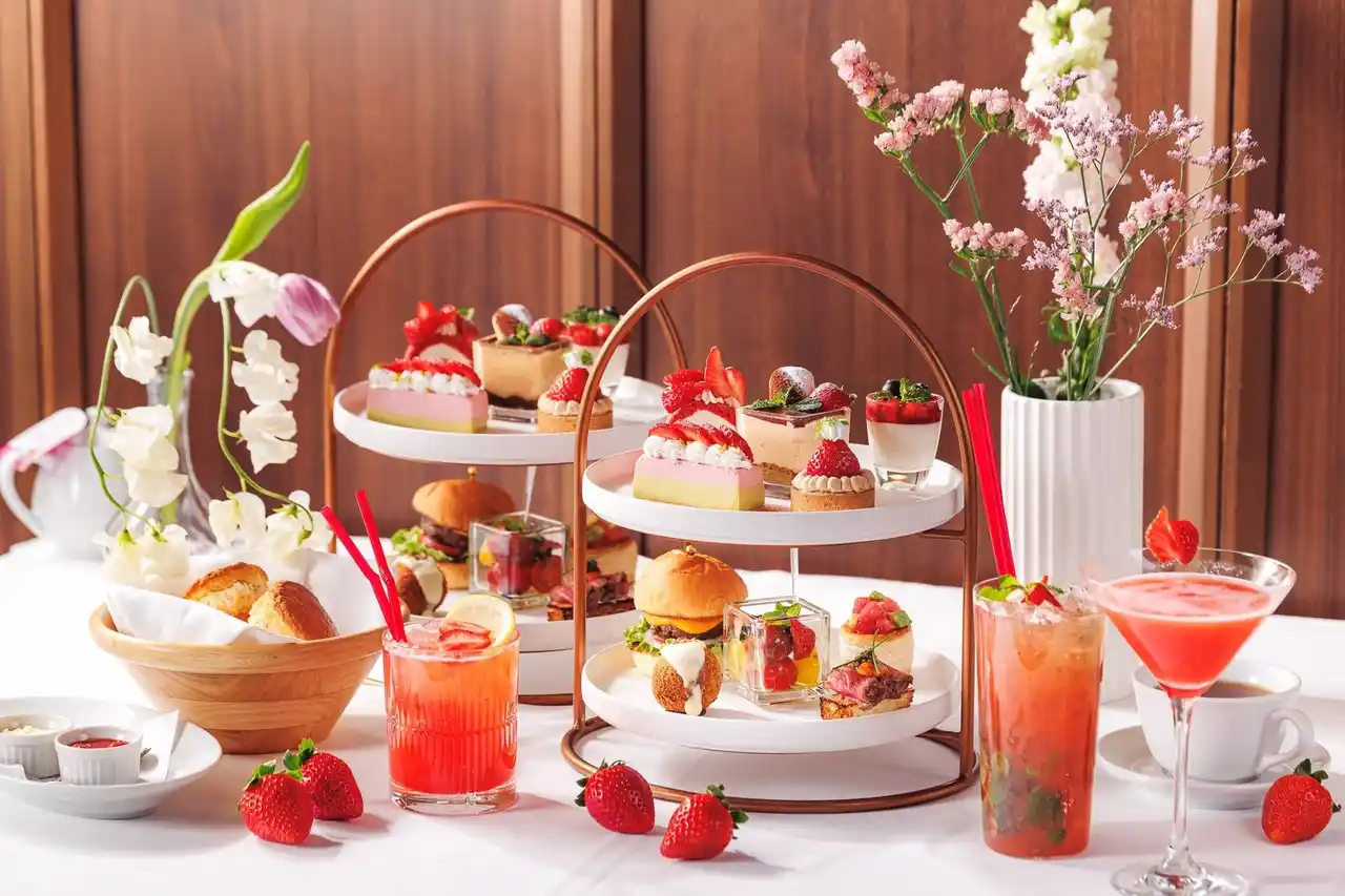 【株式会社THパートナーズ】 ウルフギャング氏が手掛ける“肉”×“本格イタリアン”の新業態レストラン【イル・ルピーノ・プライム】旬のいちごを贅沢に味わう「ストロベリー・アフタヌーンティー」のご案内