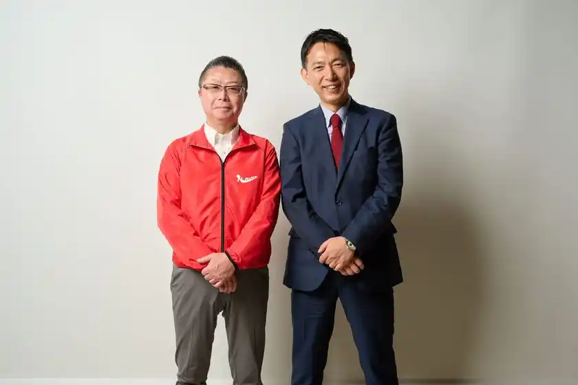 左側:浜野慶一氏 右側:八幡業務部会長