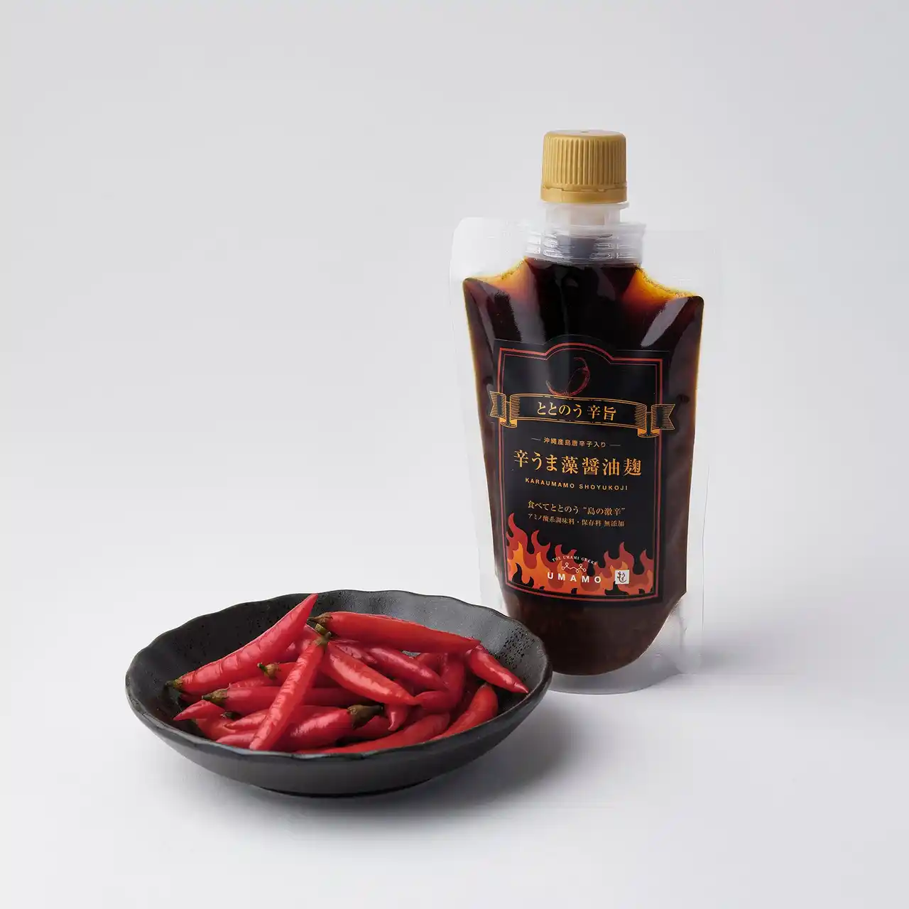 【株式会社AlgaleX】 昆布を超えるうま味とサバの13倍のDHAを持つ海藻「うま藻」を使った新辛旨調味料「辛うま藻 醤油麹」、7月30日発売