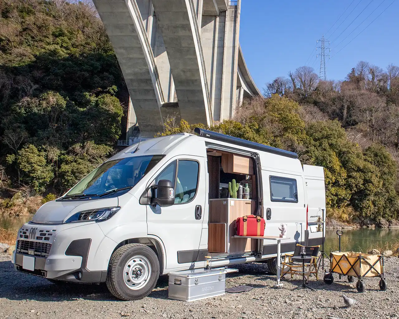 【大阪キャンピングカーショー2026】8人乗車・4人就寝のデュカトキャンピングカー「TABIVAN O.W.L.」関西初展示