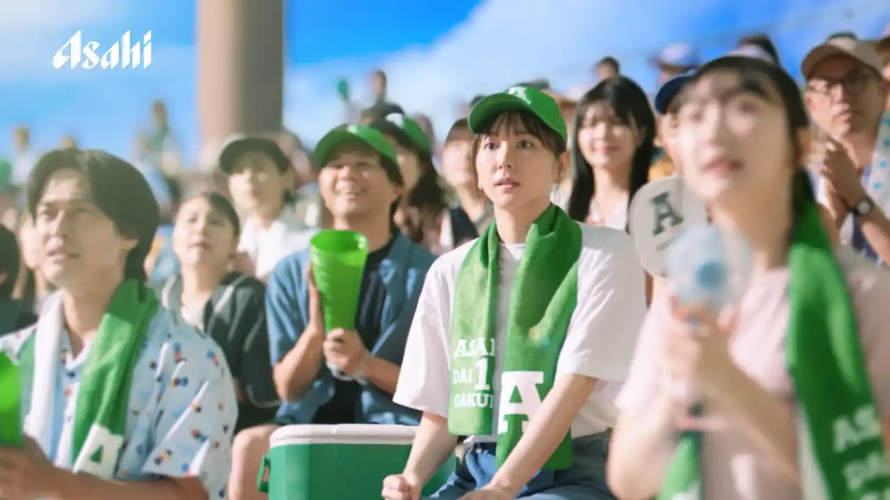 俳優・新垣結衣出演、『アサヒ 十六茶』新TVCM「16チャージ！野球場」編、2025年7月21日（月）より全国で順次OA開始