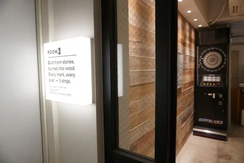 ROOM5『Built from stories, burned into wood』