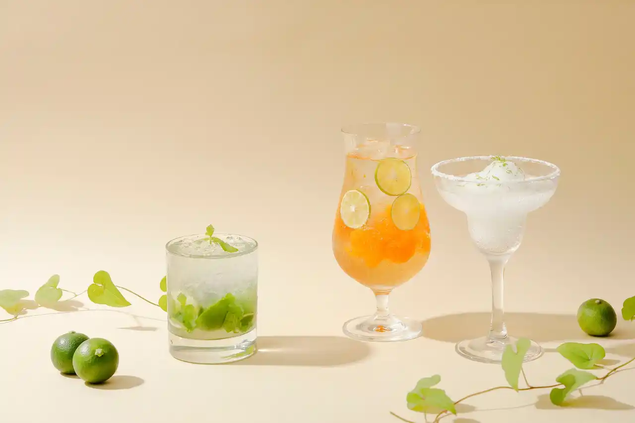 南紀白浜マリオットホテル 青みかんをホテルスタッフが摘果と収穫、サステナブルなカクテル「和歌山有田の青みかんカクテル」を発売