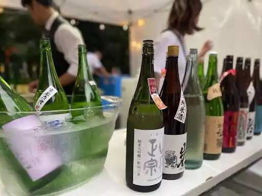 日本酒ファン必見！50社以上のお酒やドリンクを楽しめる20%オフ飲み比べチケット 本日より売切れ御免の限定販売