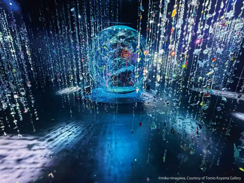 本日8月29日より開幕！「蜷川実花 with EiM 共鳴するアクアリウム」