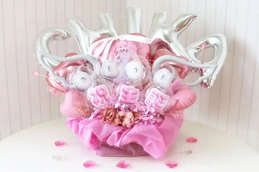 推しの生誕祭に、誕生日やお名前、お祝いのメッセージを添えられます