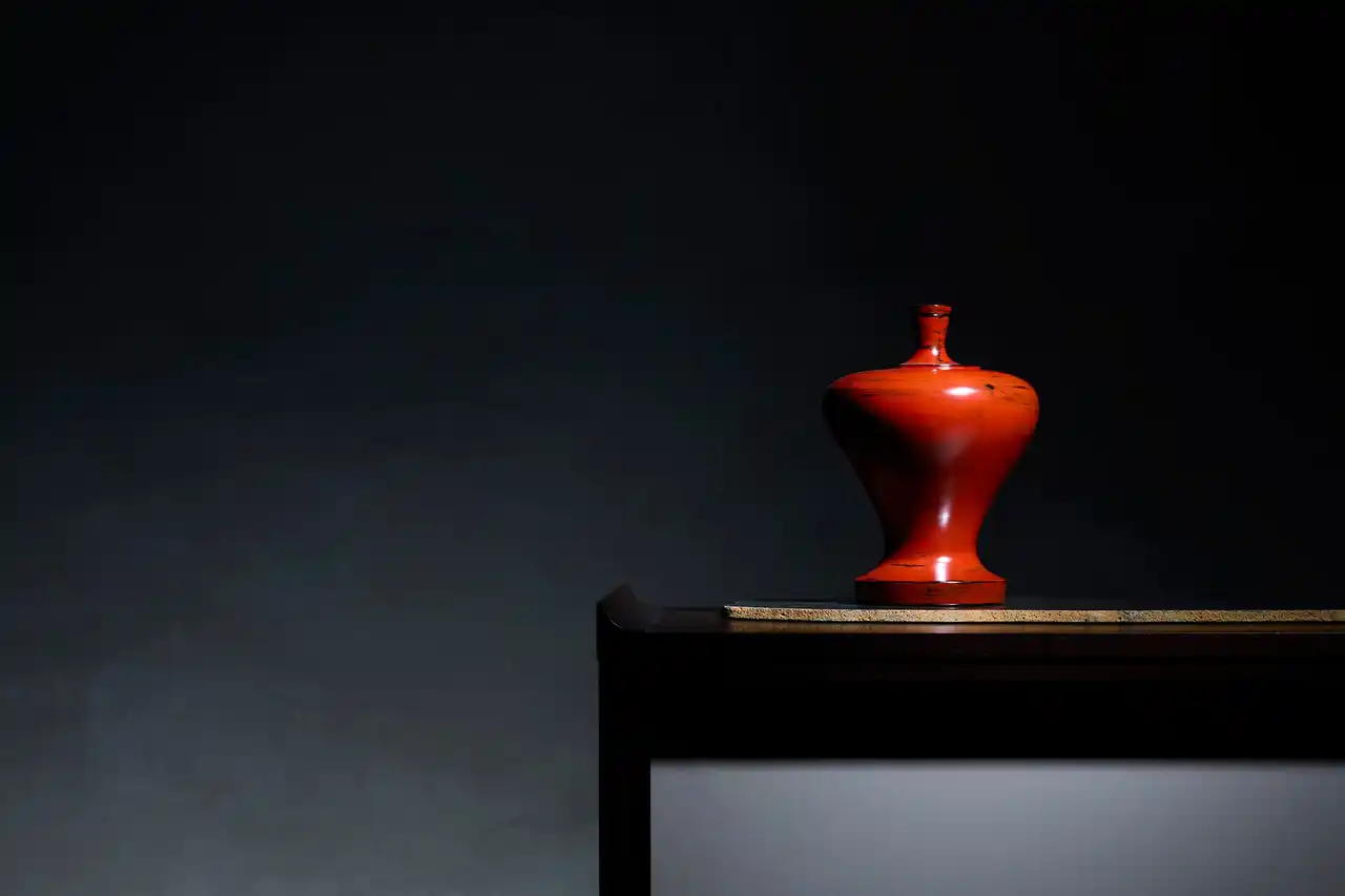 インテリアブランドAREA(エリア)東京・パリ・ニューヨークを巡る 小坂公一展「奇跡の根来塗り」を開催