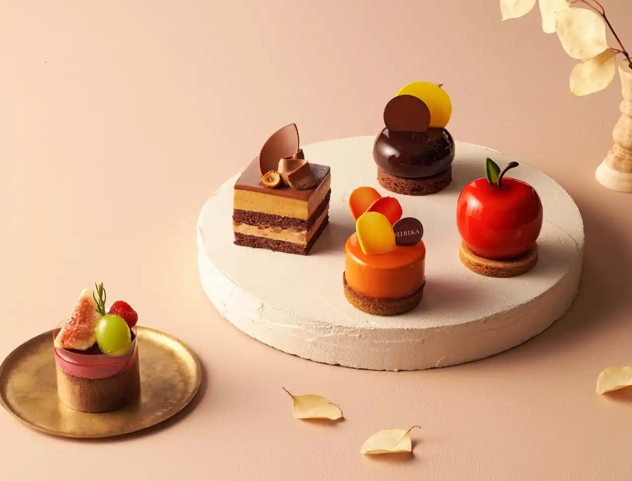 【株式会社 エーデルワイス】 四季菓子の店 HIBIKA（ひびか）は、9月1日（月）より季節の彩り豊かな“秋のケーキ”を販売いたします。