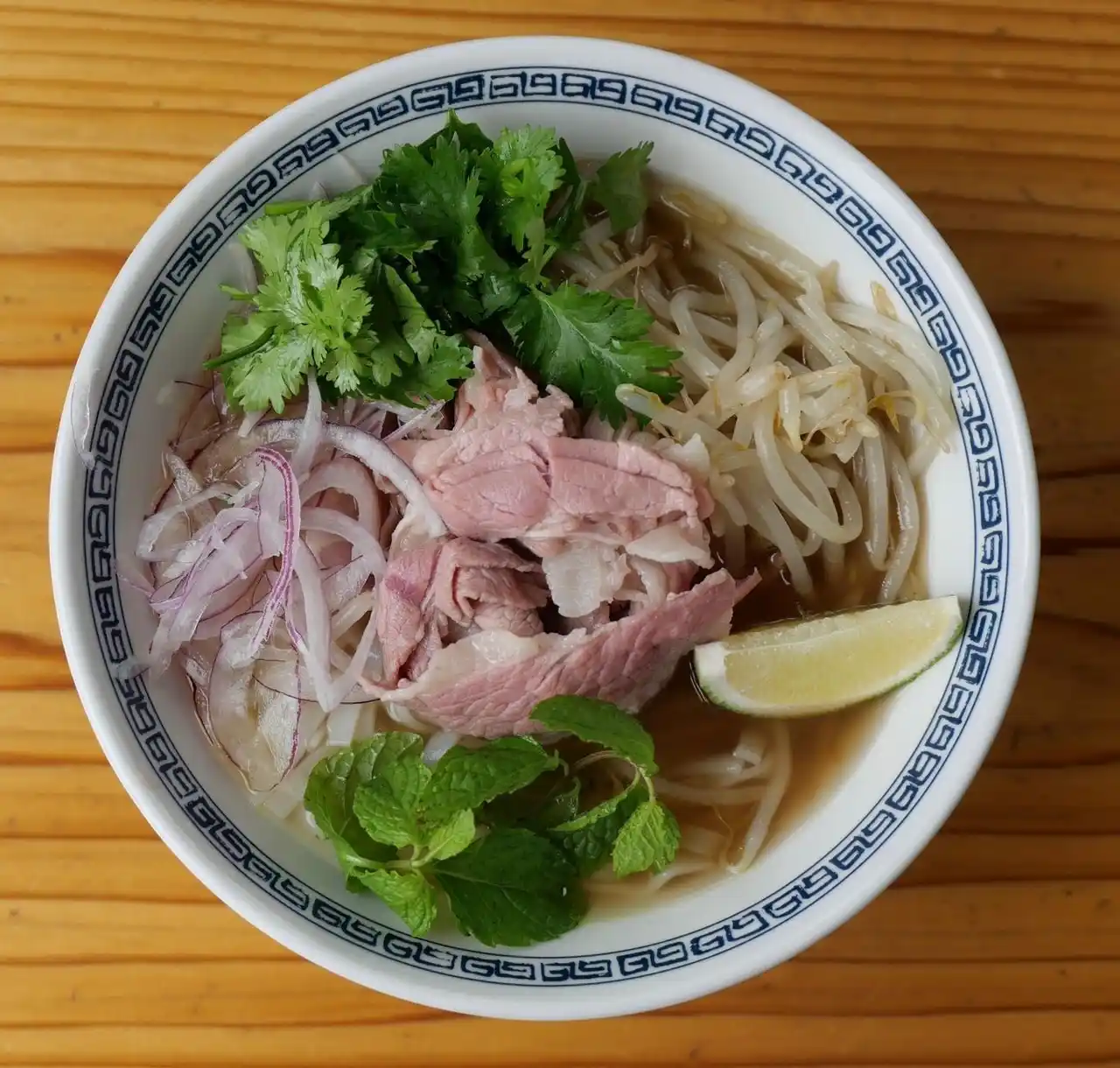 【News：進化し続ける、五感で楽しむグローバルな新感覚レストラン『CENSU TOKYO』】センスなランチ、はじめました