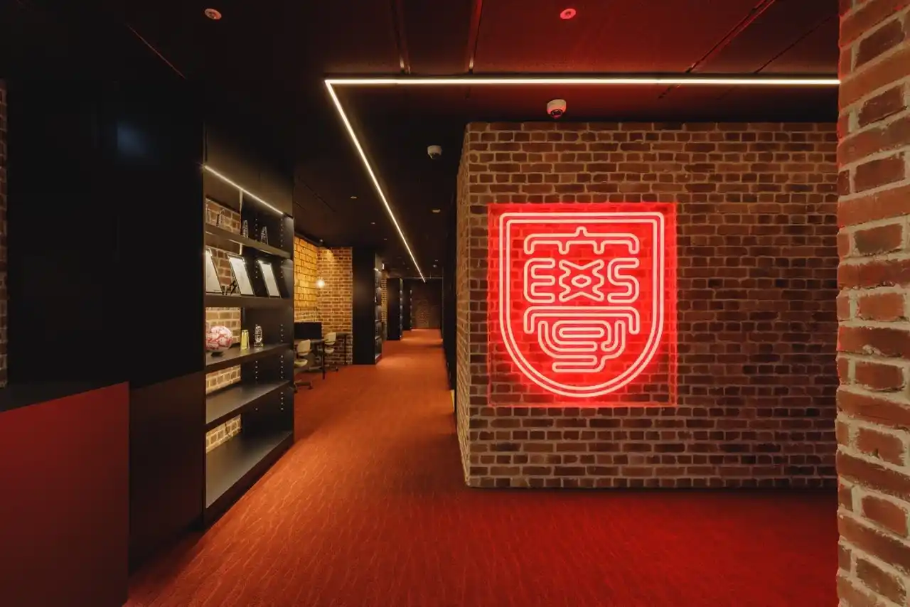 英国国立エセックス大学公認国際教育提携校「SAK University東京イノベーションキャンパス」のブランディング支援と校内のインテリアデザインを島根県立大学 平井俊旭准教授が担当【島根県立大学】